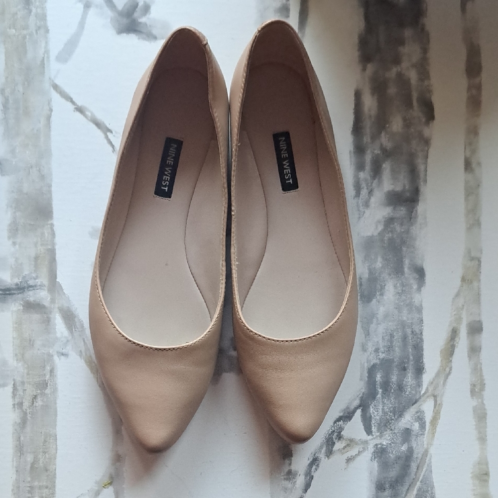 Nine West Women's Beige Pointed-Toe Leather Flats